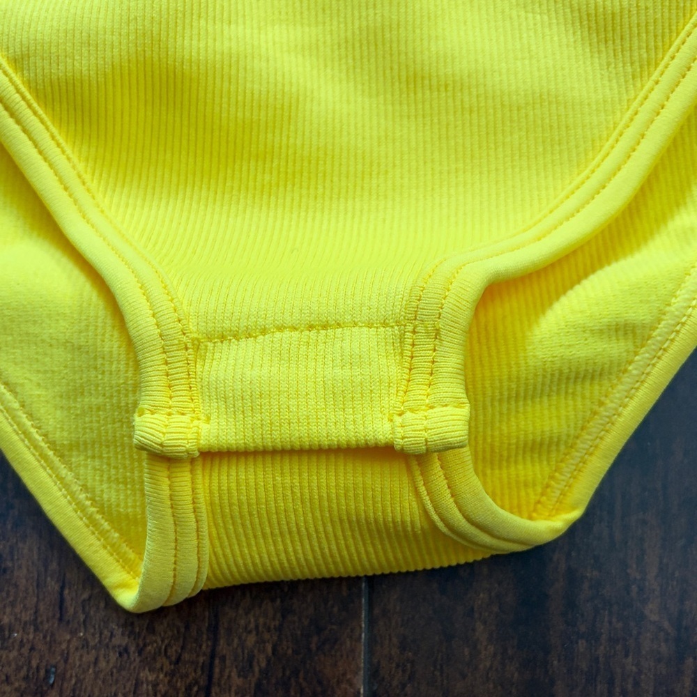 OQQ Yellow Short Sleeve Bodysuit Medium Compression XL - Picture 4 of 6